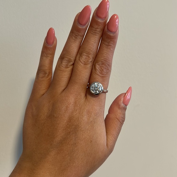 3ct Sterling silver moissanite ring - Picture 3 of 3